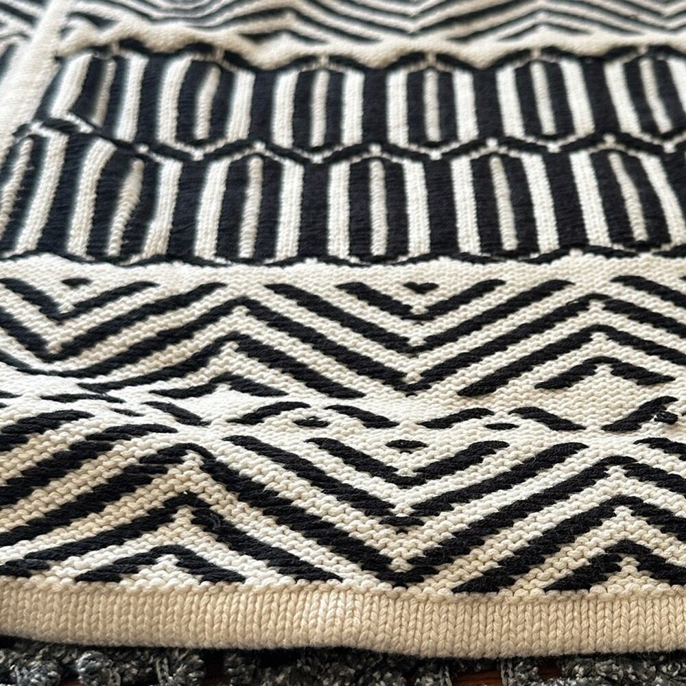 H&M Black Ivory Geometric Knit Sweater Top Oversized Fair Isle M/L - Picture 6 of 8
